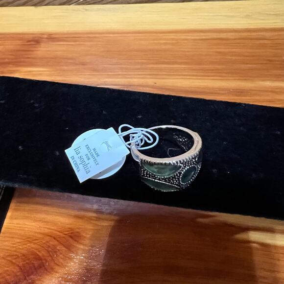Lia Sophia Green Abalone Ring Silver Tone Chunky NEW NWT Beautiful Signed Size 9 - Picture 2 of 7